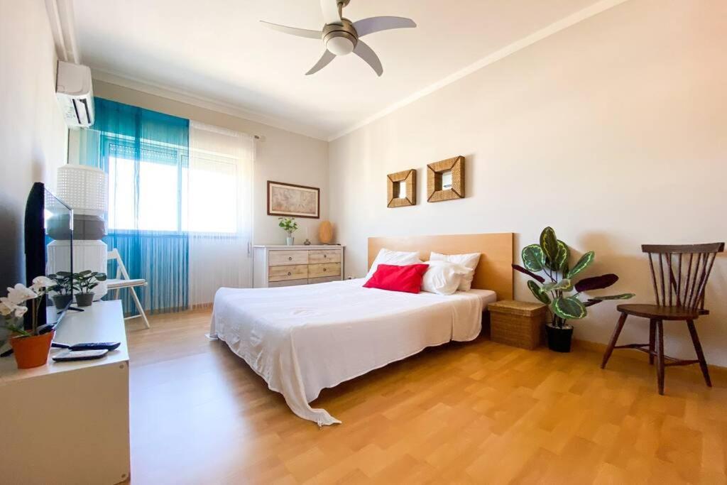 One Bed Cozy In The Center, 1Min From Train Station Apartamento Olhão Exterior foto